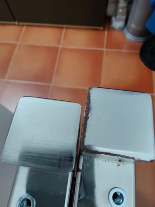 Tavolo e sedie allungabili