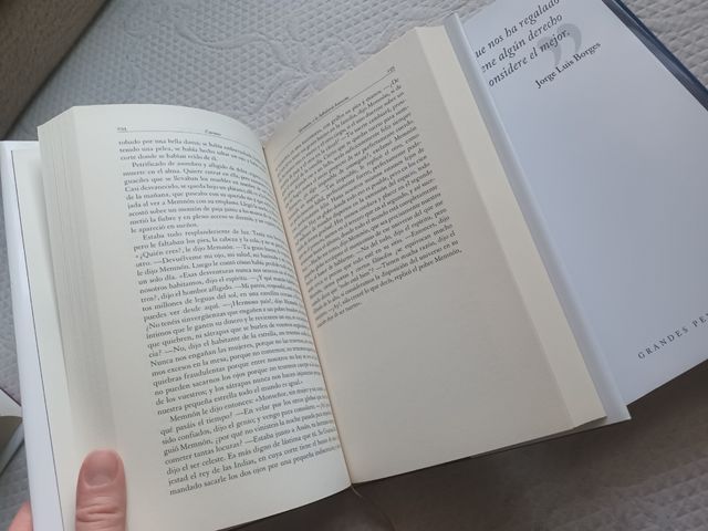 Voltaire. Editorial Gredos