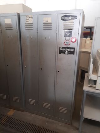 Taquilla Metálica 3 puertas