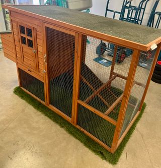 CASETA PARA AVES MOD. LYON