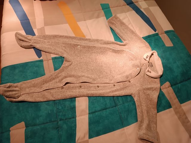 Dos buzos de bebé de 3 A 6 meses