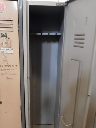 Taquilla Metálica 3 puertas