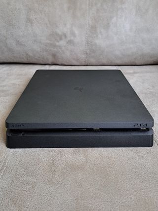 PS4 Slim