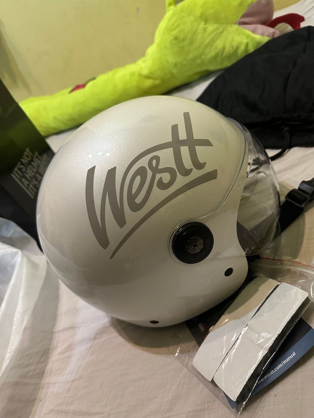 Casco de moto Westt nuevo