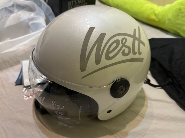 Casco de moto Westt nuevo