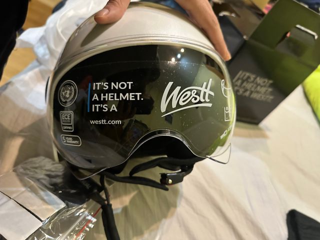 Casco de moto Westt nuevo