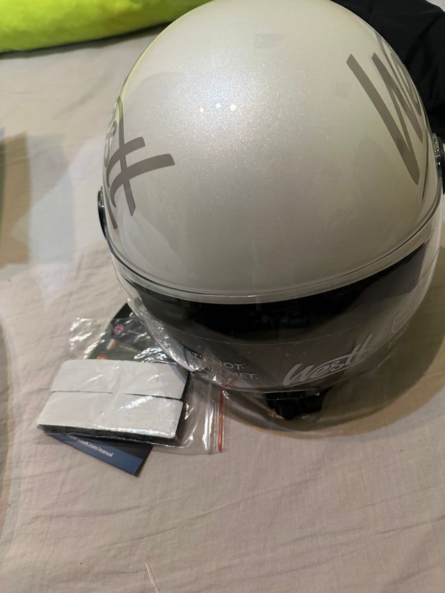 Casco de moto Westt nuevo