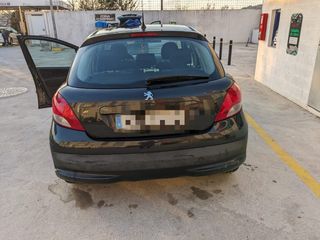Peugeot 207 2010