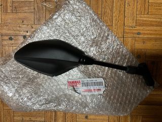 Espejo original nuevo derecho Yamaha MT125 MT07