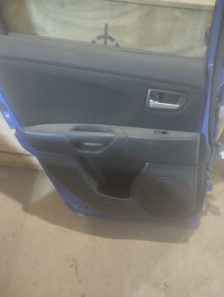 Puerta trasera izquierda Mazda 3 