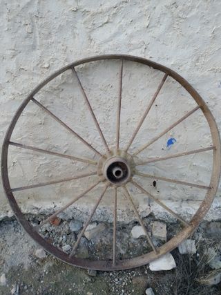 2 Ruedas se sembradora antigua