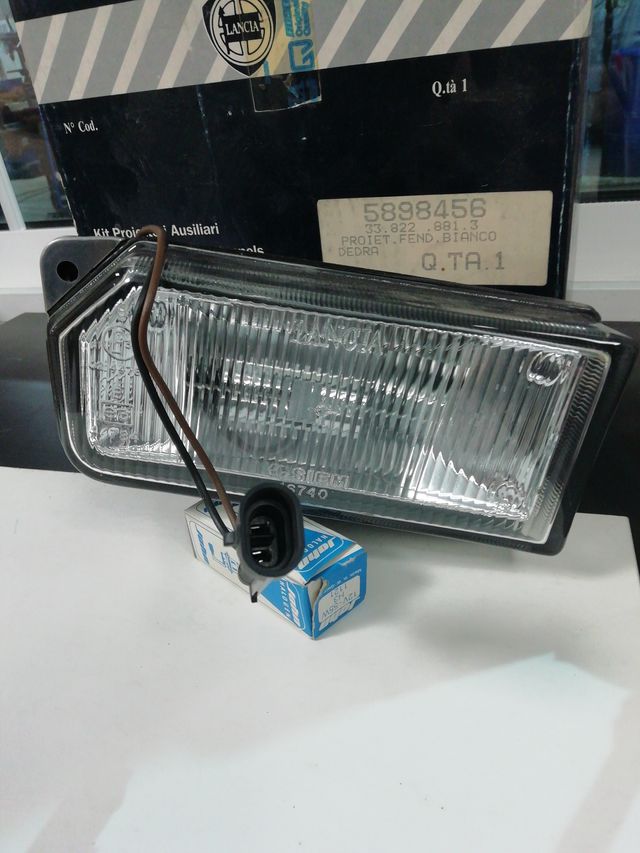 Lancia Delta y Dedra Faro Antiniebla