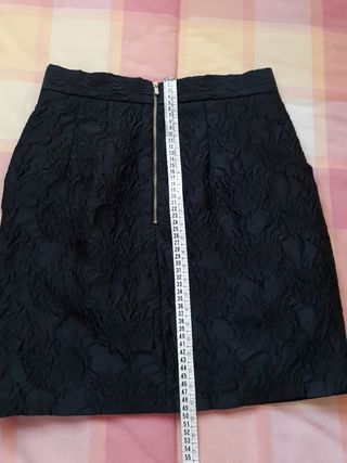 Falda negra Zara