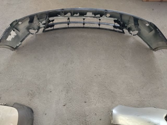 Paragolpes delantero  Ford  Mondeo  año 2000