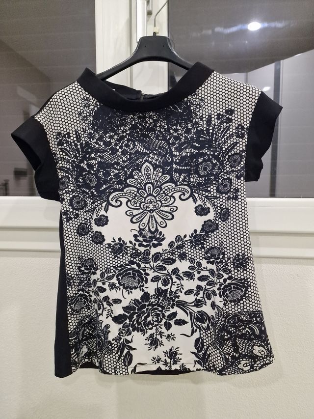 Maglietta con pizzo disegnato marca NUNA LIE