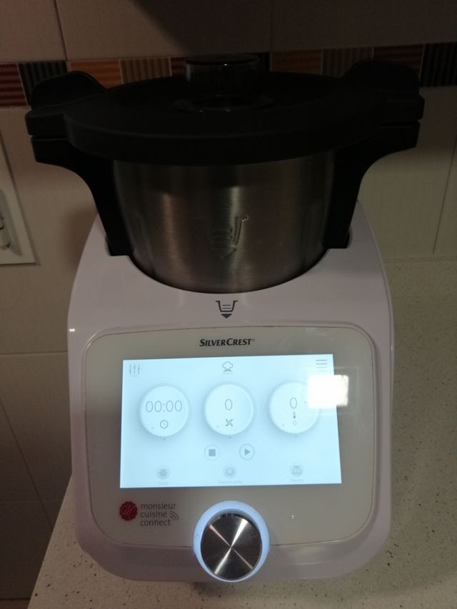 Robot de cocina Monsieur cuisine Connect