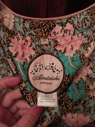 Vestido  Almatrichi estampado licra
