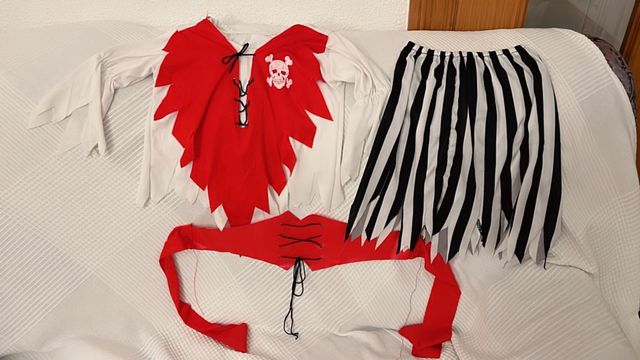 Dizfras Pirata niña 4-5 años buen estado 