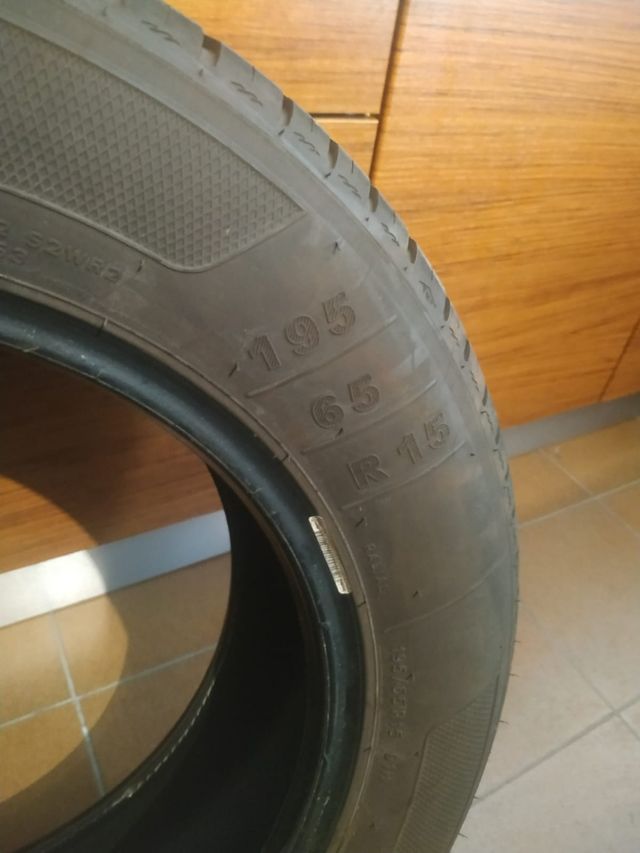 Cuatro Ruedas de coche en muy buen estado