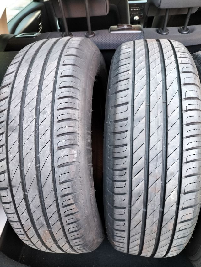 Cuatro Ruedas de coche en muy buen estado