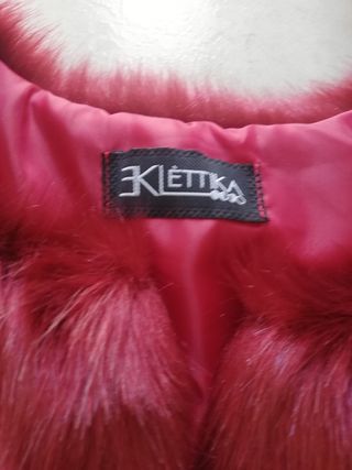 gilet di pelliccia bordeaux