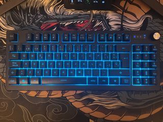 Teclado Gaming RGB con Rueda de control