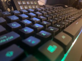 Teclado Gaming RGB con Rueda de control