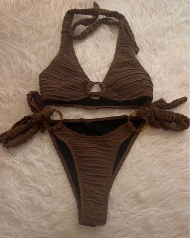 bikini con anelli
