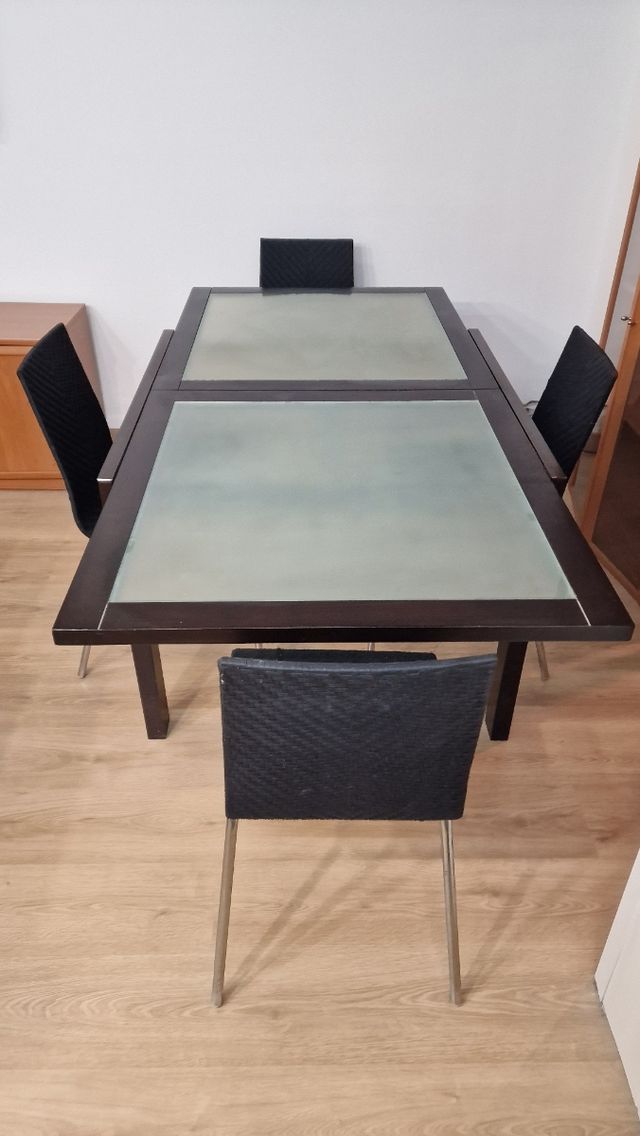 Mesa comedor y sillas