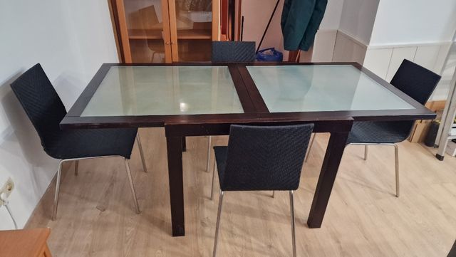 Mesa comedor y sillas