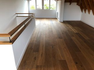 parquet. parquetista carpintero   puertas