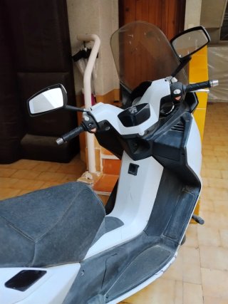 Se vende scooter Peugeot Satelys 125