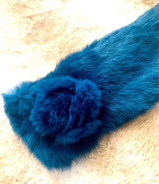 ESTOLA DE PIEL DE CONEJO AZUL IDEAL INVIERNO
