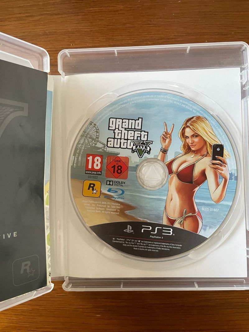 GTA 5 (PS3) de Segunda mano por 7 EUR en Villanova | Wallapop, image size:800x1067