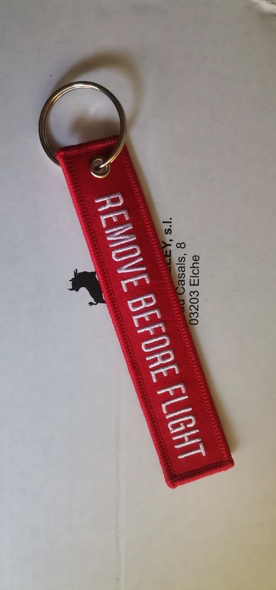 Llavero Remove before Flight