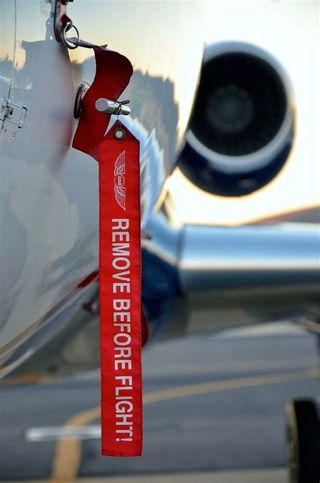 Llavero Remove before Flight