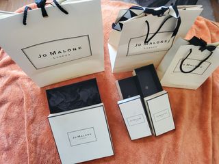 BOLSAS Y CAJAS DE MARCAS DE LUJO