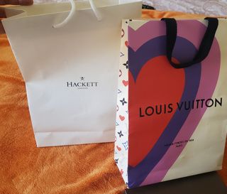 BOLSAS Y CAJAS DE MARCAS DE LUJO