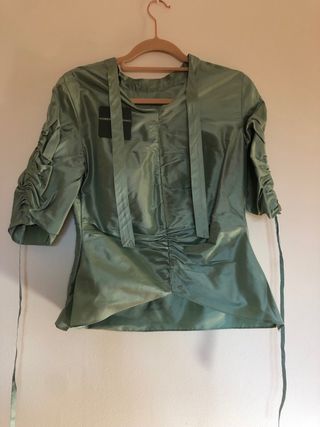 Blusa seda nueva ROBERTO VERINO