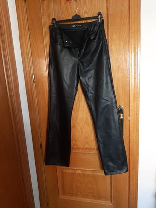 PANTALON ZARA PIEL SINTETICA