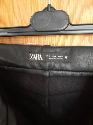PANTALON ZARA PIEL SINTETICA