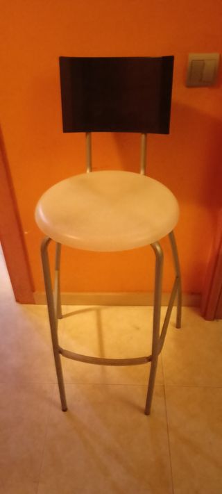 Tamburete alto