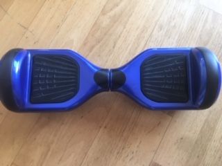 Hoverboard azul . Patín eléctrico