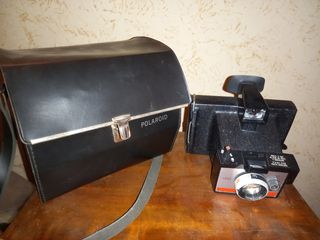 Macchina fotografica polaroid 
