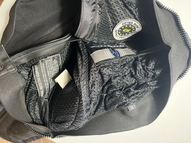 tuta damoto tecnica in pelle