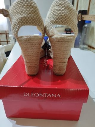 Sandalia cuña de esparto 