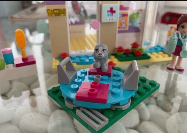 LEGO Friends Clinica Veterinaria nuevo