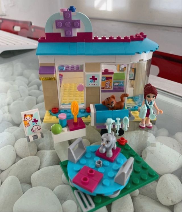 LEGO Friends Clinica Veterinaria nuevo