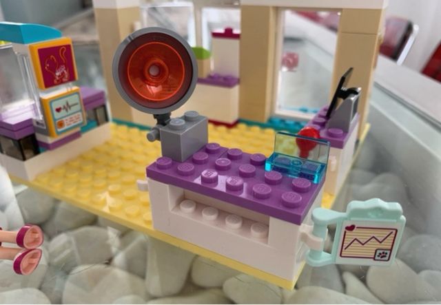 LEGO Friends Clinica Veterinaria nuevo