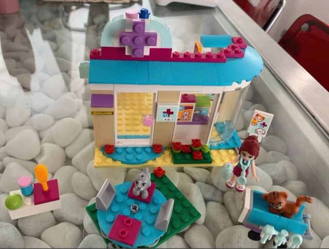 LEGO Friends Clinica Veterinaria nuevo